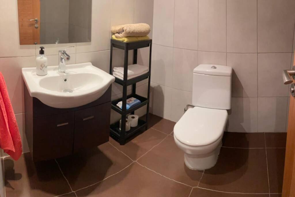 Apartamento con gran jardín privado Apartamento Figueras Exterior foto